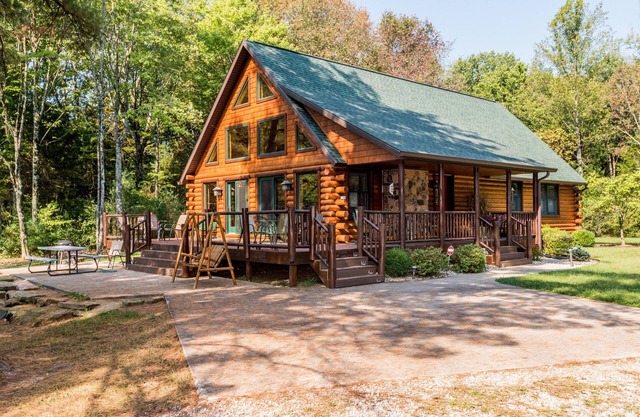 Beats Workin 'Log Cabin