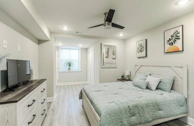 3BR/3Bath Bi-Level Apt near CHOP