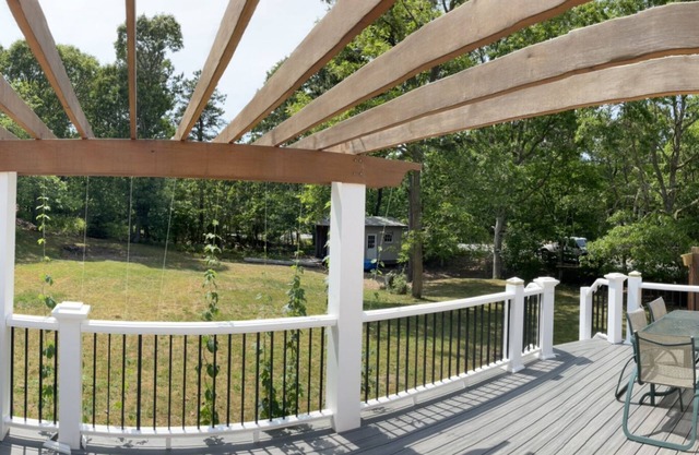 3 Bedroom, central air, washer & dryer, grill, close to Ocean Beaches and Ponds