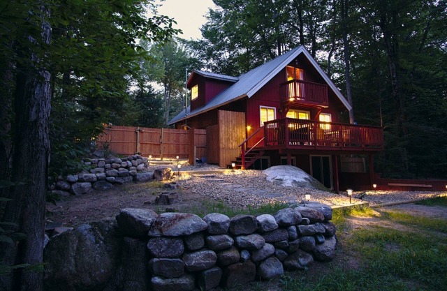3BR Chalet mit Privatstrand und Dock! Herbstfarben und Skisaison!