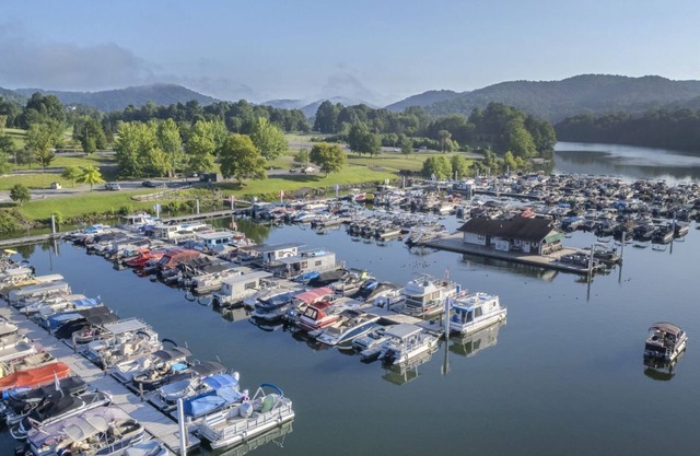 3BR Lake Cottage | Lake View | No Hidden Fees