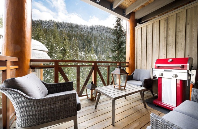 Luxushaus mit privatem Whirlpool von Harmony Whistler