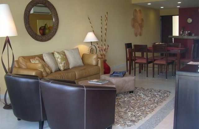 3BR Luxusvilla Magna Beachfront Condo - das Beste von allem!