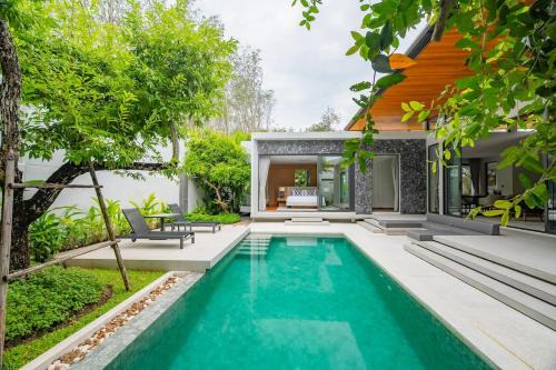 3BR Pool Villa at Botanica Modern Loft in Bangtao