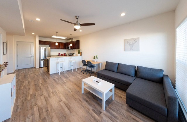 3E| Cozy One Bedroom in Gated Condo by a Lifestyle Center in Katy, TX