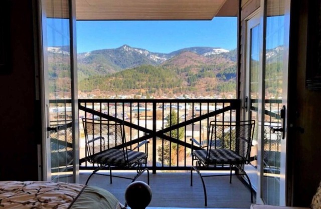 3rd floor condo retreat