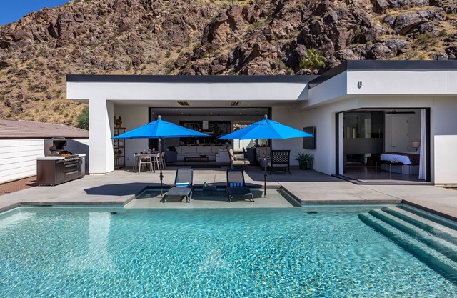 3rd Rock - Designed for the Luxury Vacation Experience!