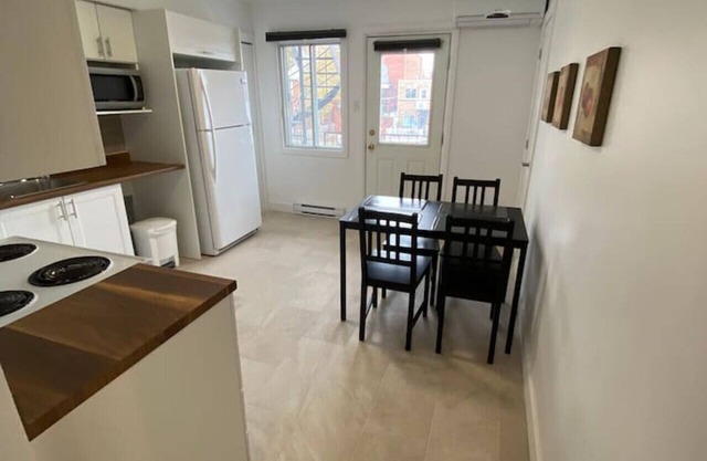 4,5 top floor fleuve , bus svcs