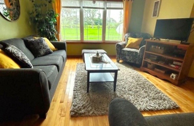 4 bd, 20 min Chtown, 30 min Cavendish