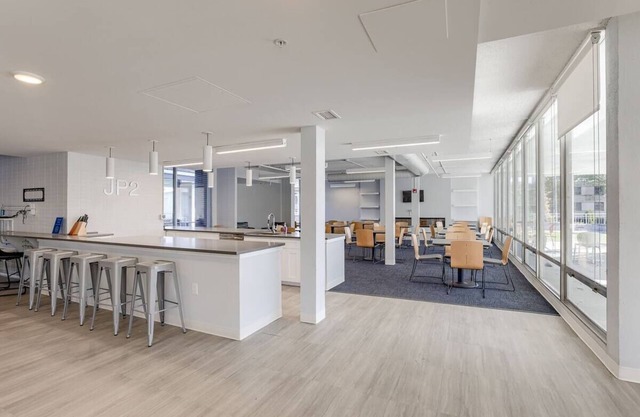 4-BDR Pod Nr Rockhurst & UMKC for Students & Pro 1