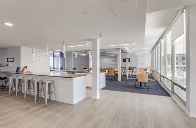 4-BDR Pod Nr Rockhurst & UMKC for Students & Pro 2