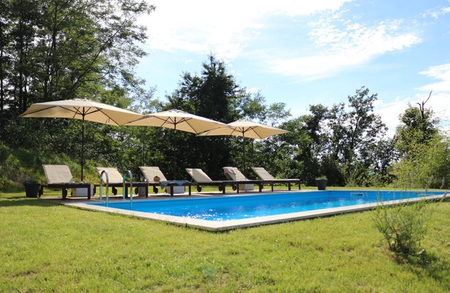 *** 4 Zi VILLA auf den Hügeln von Ivancica - privater Pool, Whirlpool, große Terrasse + Aussicht