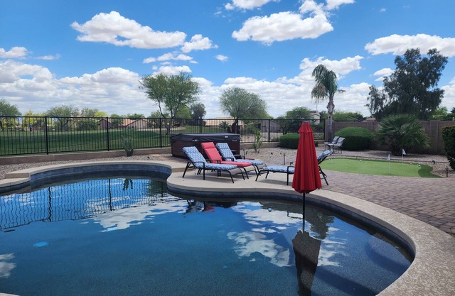 4 Bdrm 2. 5 Bad, privater Pool & Spa, Putting Green, auf dem Johnson Ranch Golfplatz
