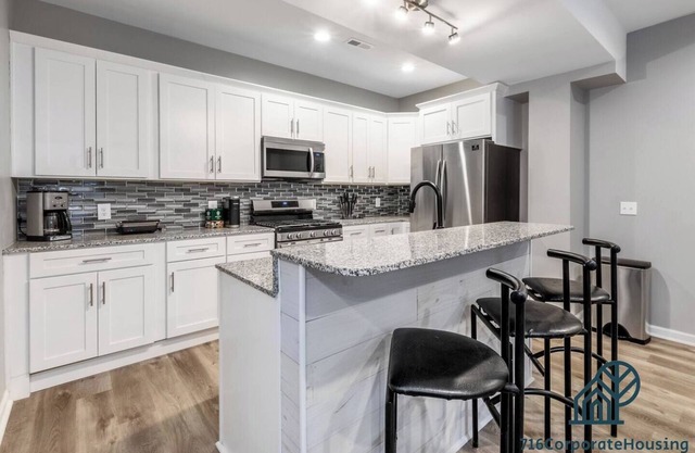 4 Bed 2 Bath Single-Family House + Garage