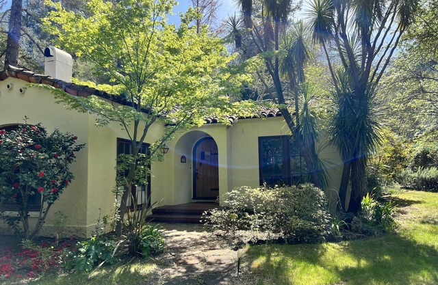 4 bed / 4 ba Home in Downtown Calistoga