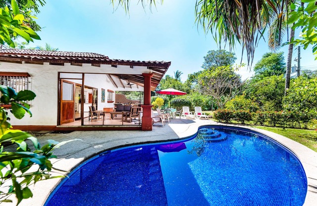 4 BR Mit Pool und Dachterrasse 50 m vom Strand in Grande