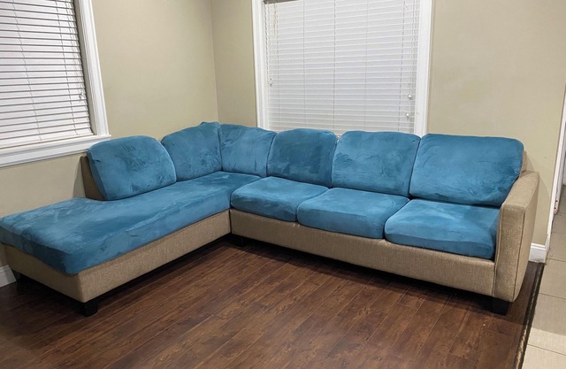 4 Bed 4 Full Washroom 2 Full kitchen 2 Living Room ( No DrugsNo Smoking-No pets)