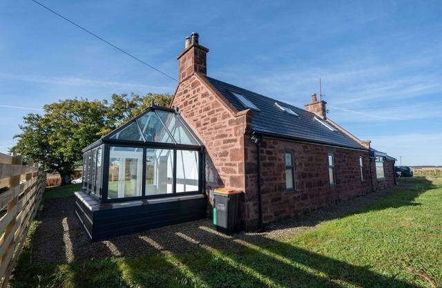 4 Bed Converted Barn in Aberdeen Countryside