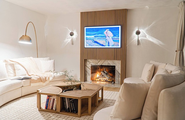 4-bed designer family-friendly home with large yards & theater room near beaches
