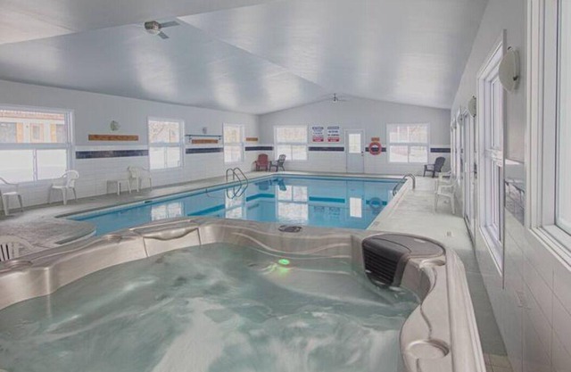 4 bedroom villa with Private Spa ! View on Mont-Sainte-Anne