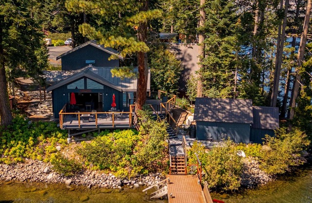 4 Schlafzimmer, 2 Bäder, für 12 Personen Donner Lakefront mit eigenem Dock. DLR # 035