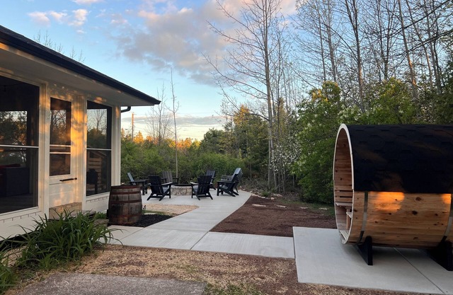 4 bedroom - 3 bath on quiet street but close to Sister Bay, Door County.