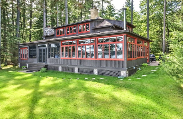 4 Schlafzimmer, 4 Badezimmer Remodeled Historical Home Hotel liegt am Lake Minocqua
