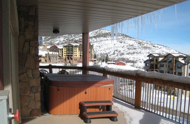 4 BEDROOM 4 BATH SUITE, WESTGATE, PARK CITY, UTAH!
