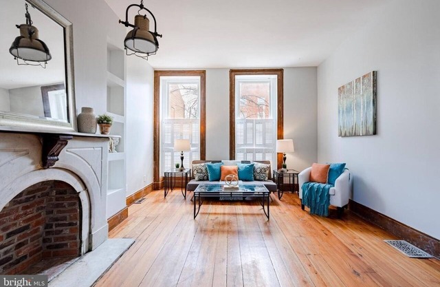 4 Bedroom 4 Full Bathroom Near Downtown with FREE parking