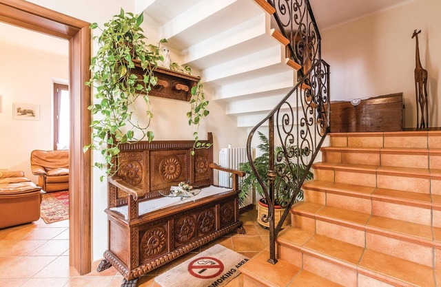 4 bedroom accommodation in Lendinara RO