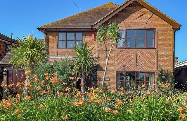 4 bedroom accommodation in Whitstable