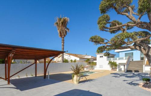 4 Bedroom Amazing Home In Kaukana