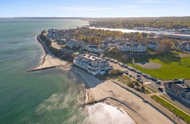 4 Bedroom Beachfront Falmouth Condo RPAM022