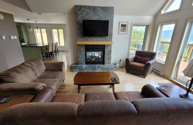 4 Bedroom Lake View Chalet in the Exclusive Humber Valley Resort