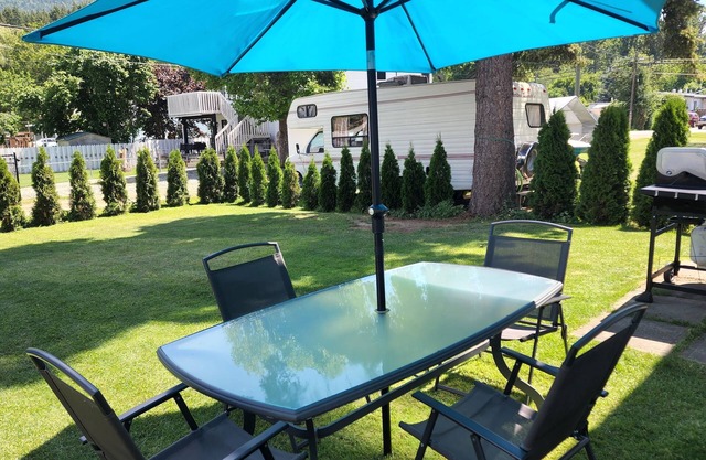 4 Schlafzimmer Haus in der Shuswap, Nähe Kanu Strand!