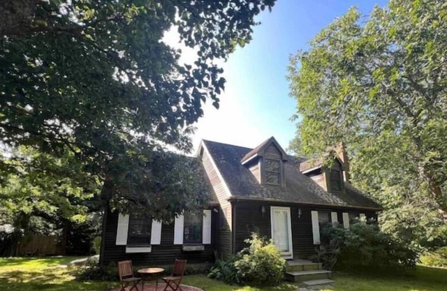 4 Bedroom Home in the HEART of MV