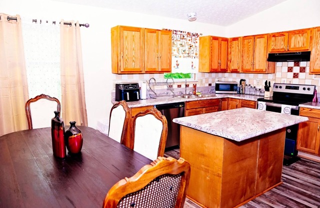 4 Bedroom home w/ fireplace