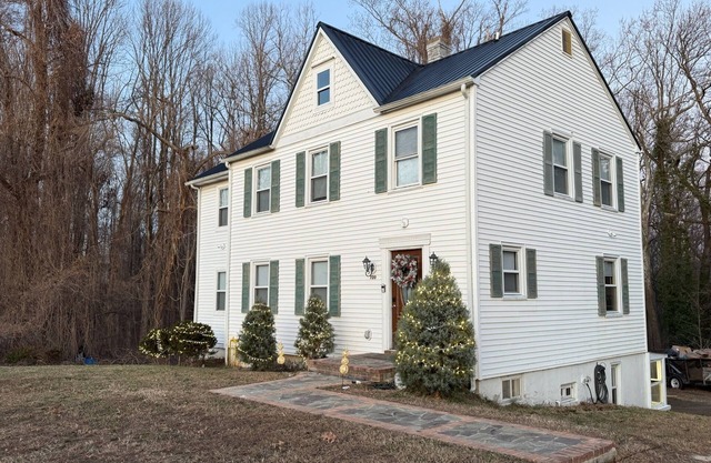 4-bedroom house w/4 Full BTH and Jacuzzi in Prince Frederick