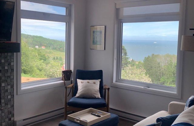 4-bedroom house in awesome Saint-Siméon with AC, WiFi