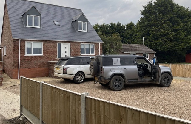 4 Bedroom House in Boston Contractors/Pet/Children