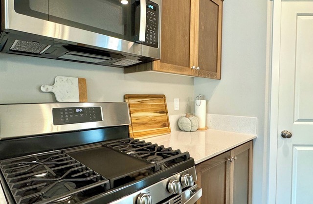 4-bedroom house in charming Umatilla with WiFi and AC
