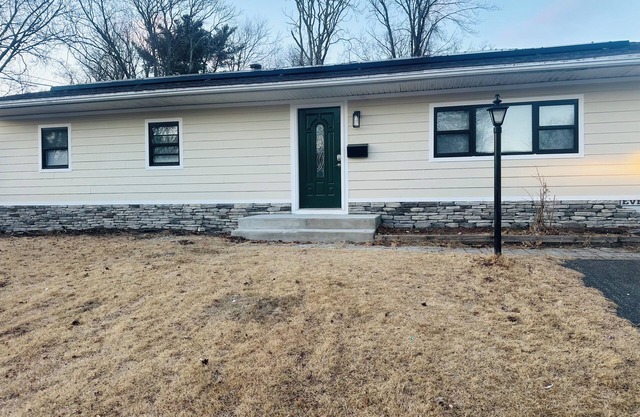 4-bedroom house in delightful Saugerties with AC, WiFi. Enjoy your stay