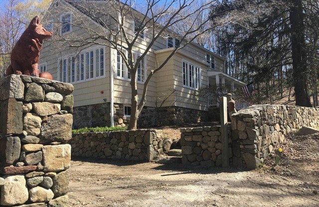 4-bedroom house in peaceful North Salem with WiFi, AC, fitness room