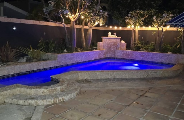4-bedroom house in welcoming Vega Baja with AC, WiFi