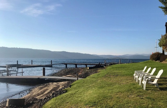 4-bedroom house Sleeps 10+ on Coeur d'Alene WATERFRONT