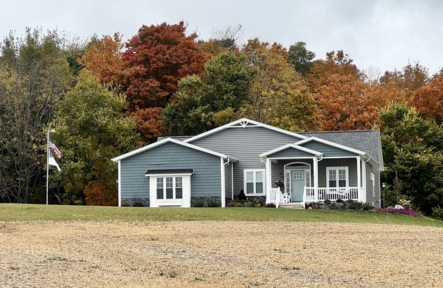 4-Bedroom in Lower Level with Hot Tub & Kitchenette