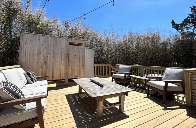 4 Bedroom Kismet, Fire Island Home - Minutes to the Beach