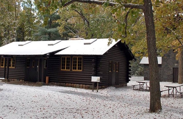 4 bedroom lakehome with bonus room that sleeps and additional 4.
