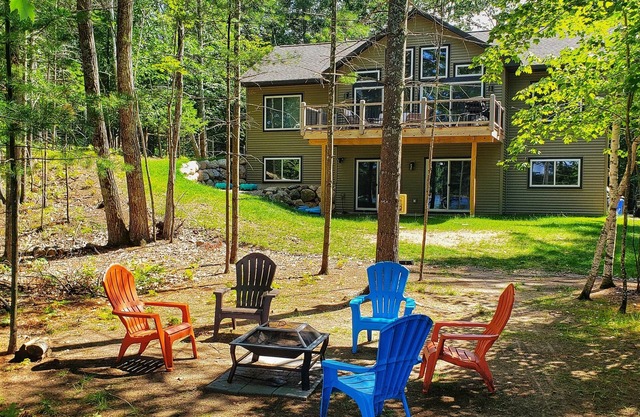 4-Bedroom Lakehouse minutes away from downtown Minocqua