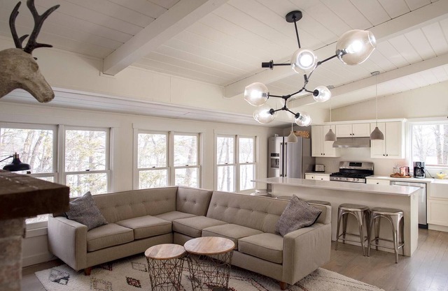 4 Bedroom Lakeside Retreat | Detroit Lakes, MN